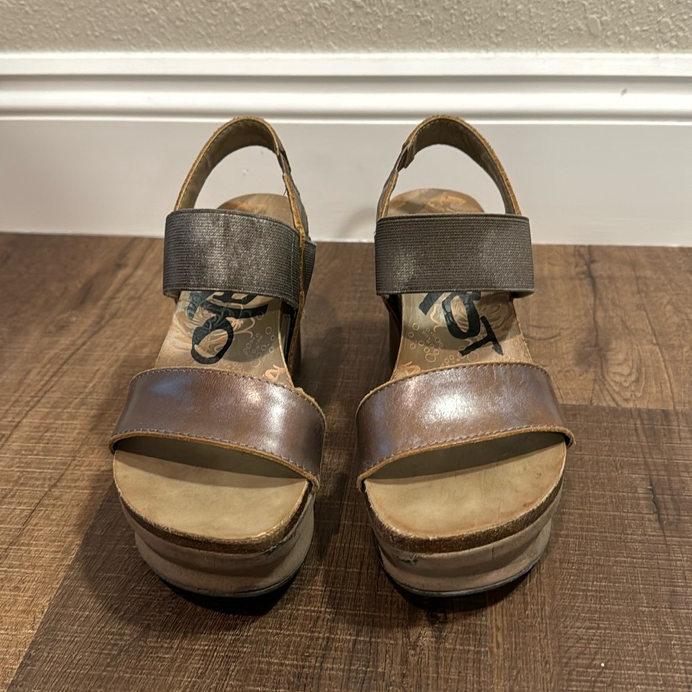 OTBT bushnell pewter heels